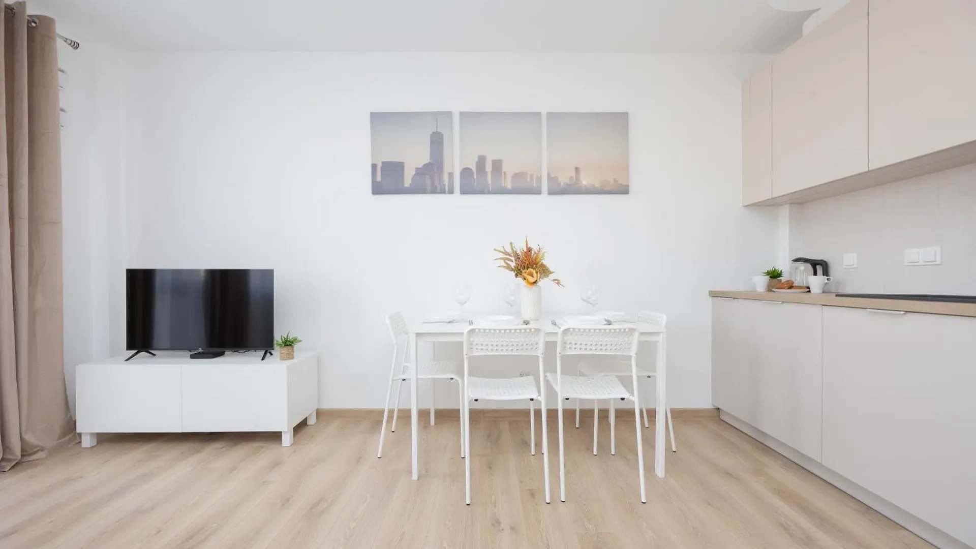 Air Conditioned Apartment In Warsaw With Parking, Desk And Balcony By Noclegi Renters 0*,  Poland