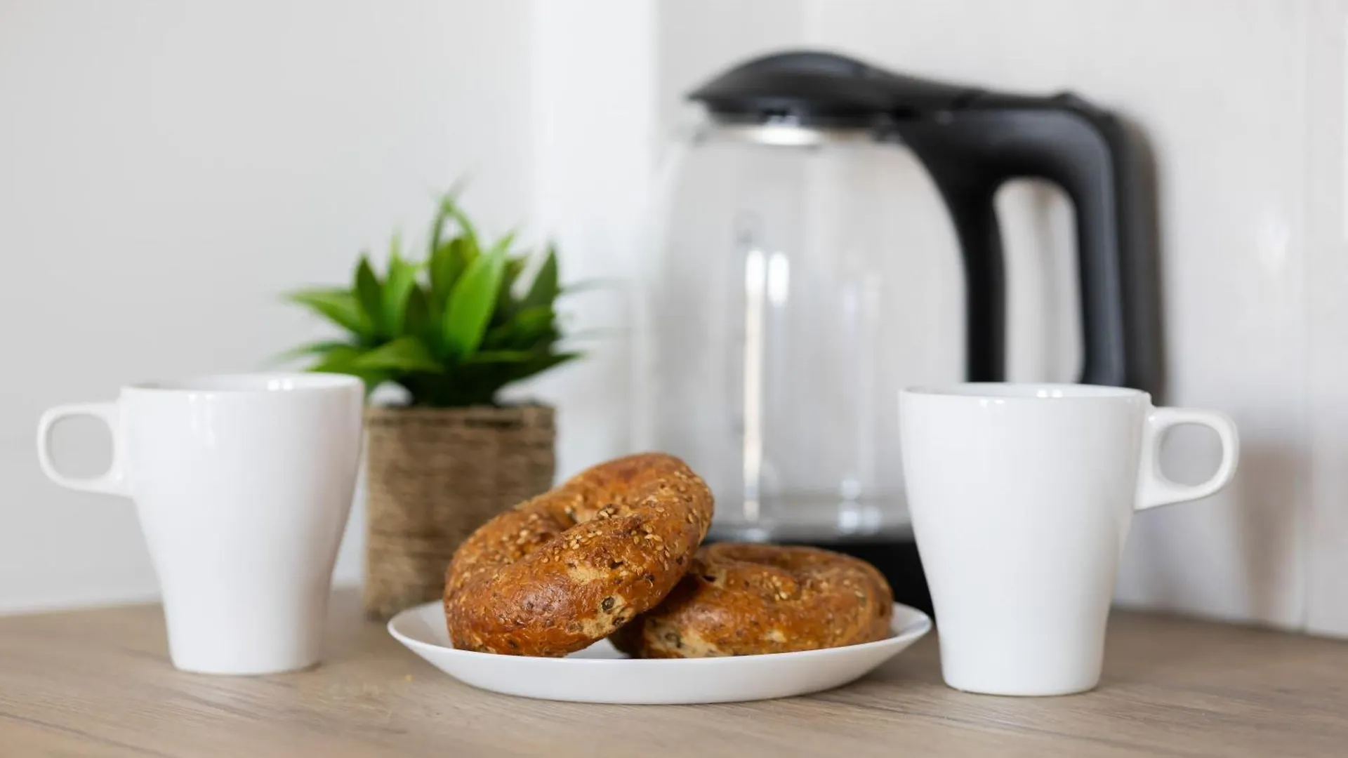 Air Conditioned Apartment In Warsaw With Parking, Desk And Balcony By Noclegi Renters