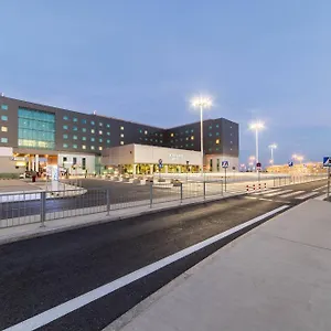 Hotel Courtyard By Marriott Airport, Varšava
